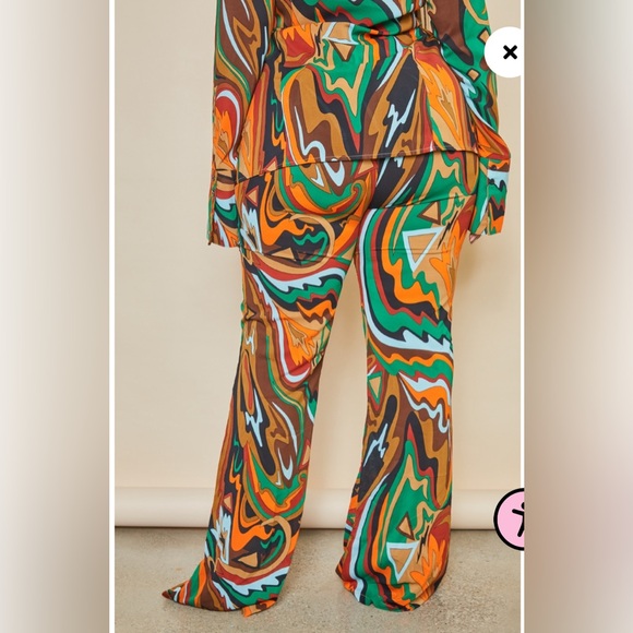 Plus multi abstract print chiffon flare pants - Picture 3 of 6